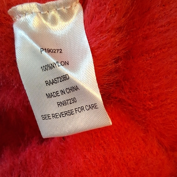 Almost Famous Vibrant Fuscia Fuzzy Knit - Picture 10 of 10